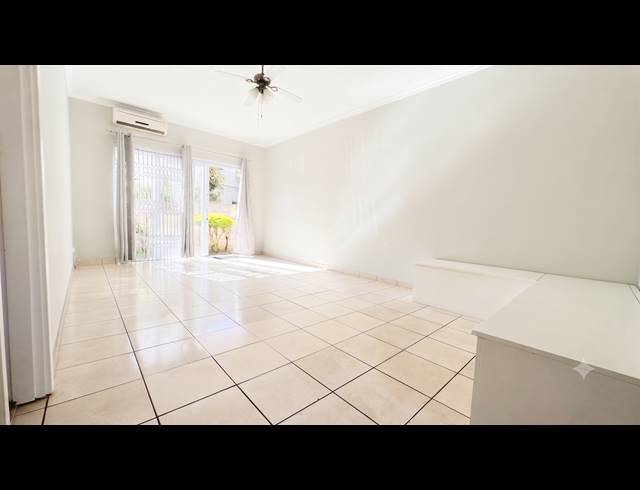 1 BEDROOM APARTMENT FOR SALE IN GLENWOOD